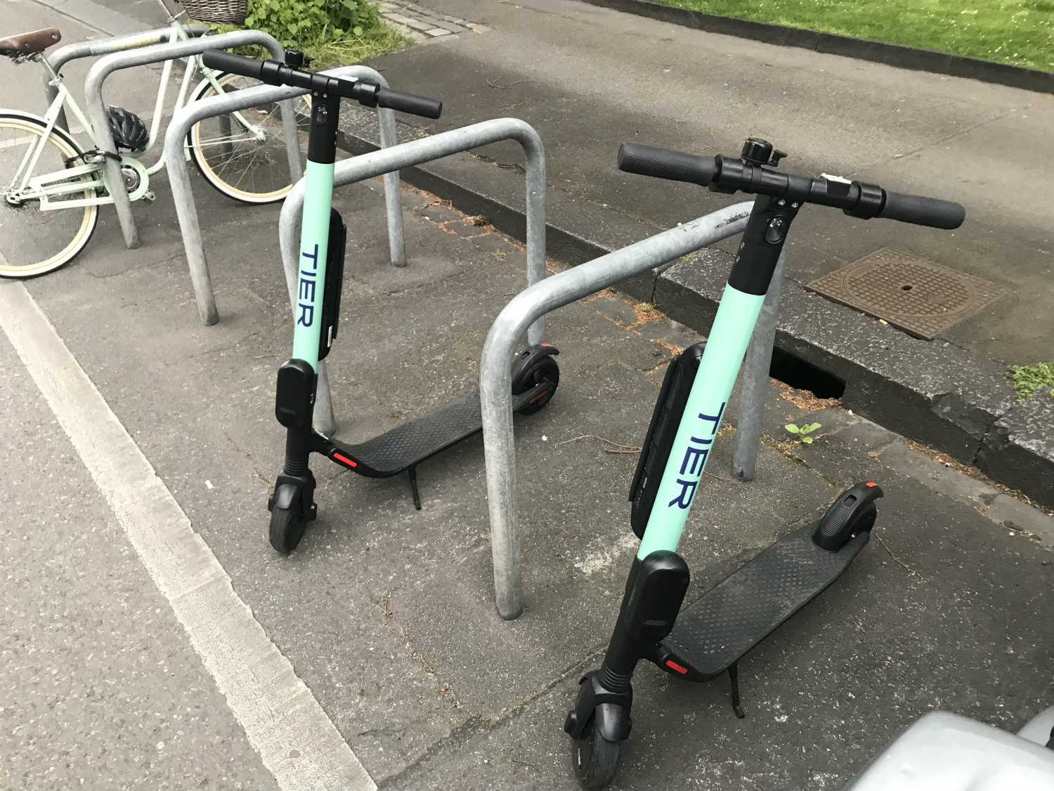 Electric scooters conquer Zurich! Switzerland In Your Pocket blog